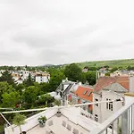 Luxury Loft Retreat By Jr City Apartments